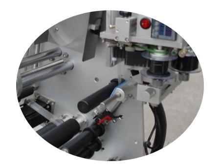 دستگاه برچسب زنی بطری کوچک 10 میلی لیتری با برچسب برچسب دو لایه گواهی