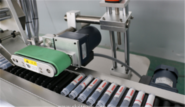 Servo Motor Vial Sticker Labelling Machine اتوماتیک Sitkcer Ampoule لوله
