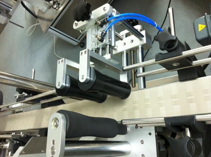 دستگاه لیبل زدن برچسب خود چسب بطری شیشه ای ، دستگاه لیبل شیشه شیشه