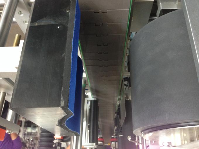 برچسب برچسب خودکار برای بطری گرد پلاستیکی / شیشه ای