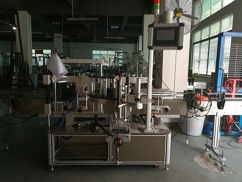 چین ماشین برچسب زدن بطری پلاستیکی دو طرفه / برچسب اتوماتیک بطری تامین کننده